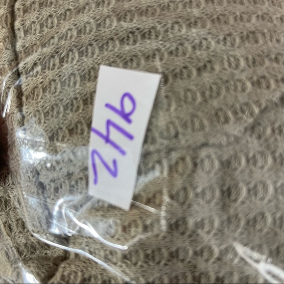 Womens Olive green lined  waffle hoodie measures size large - Picture 5 of 5